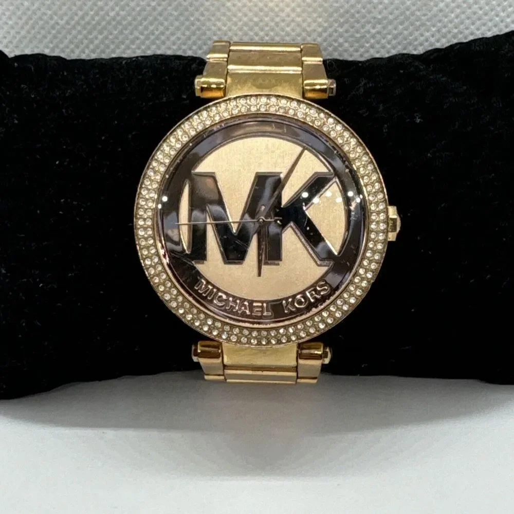 Michael Kors Parker MK5865 Women Rose Gold Analog Dial Quartz Wrist Watch JNA407